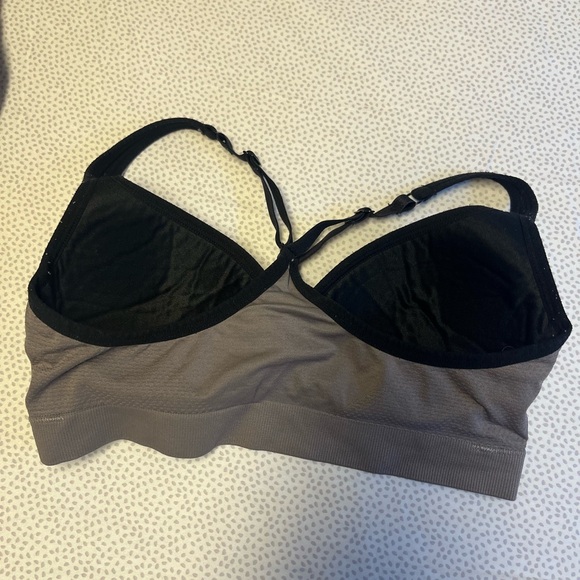 SPORTSBRA - Picture 2 of 2